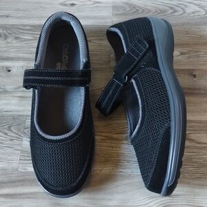 OrthoFeet Chattanooga Black Mary Jane Shoes Women's Size 11 Wide